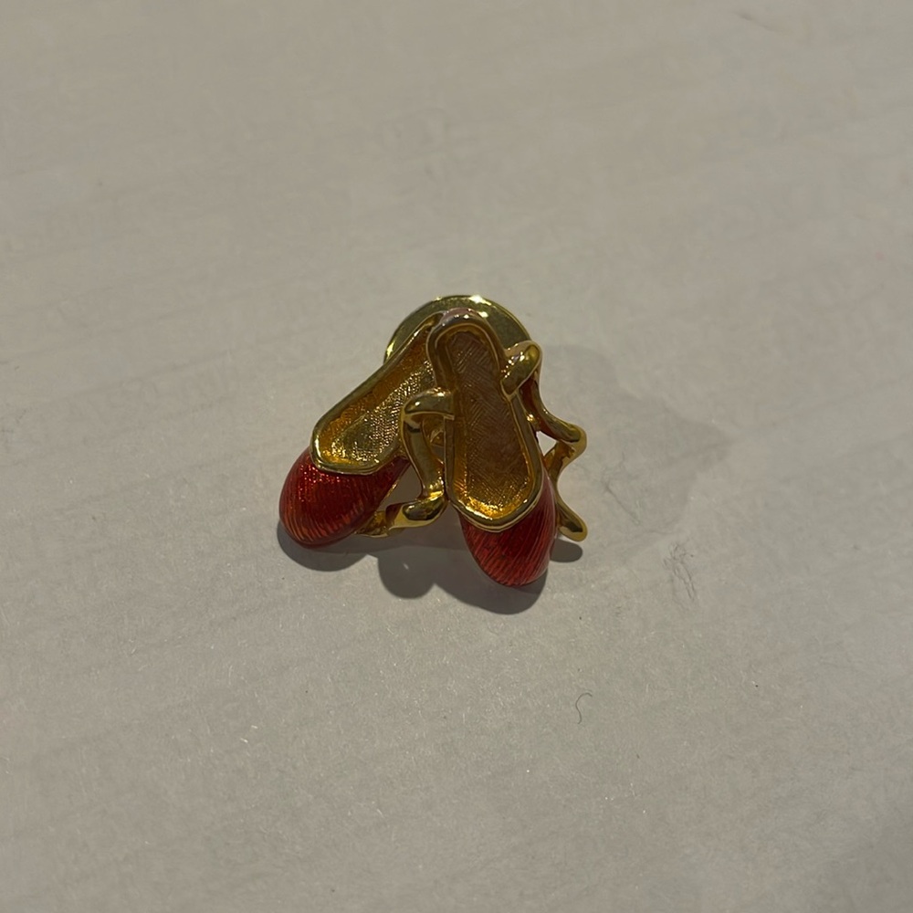 Vintage ruby slippers wizard of oz inspired small pin